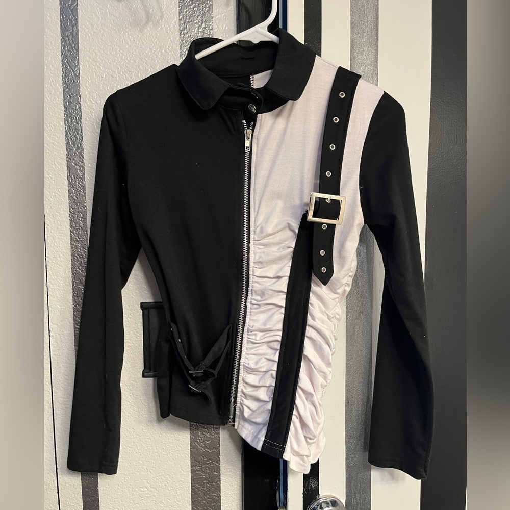 Black and white punk/goth shirt size M